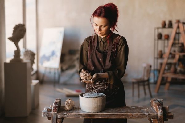 Quelle est l'histoire de la sculpture sur glace et son importance dans les cultures nordiques ?