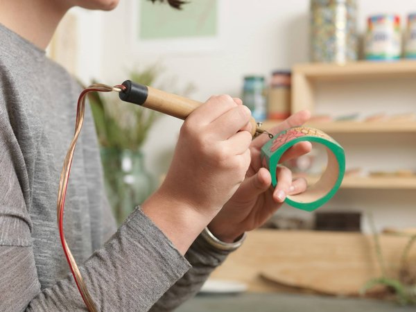 Pyrograveur : avantages et inconvénients de l'utilisation de cet équipement